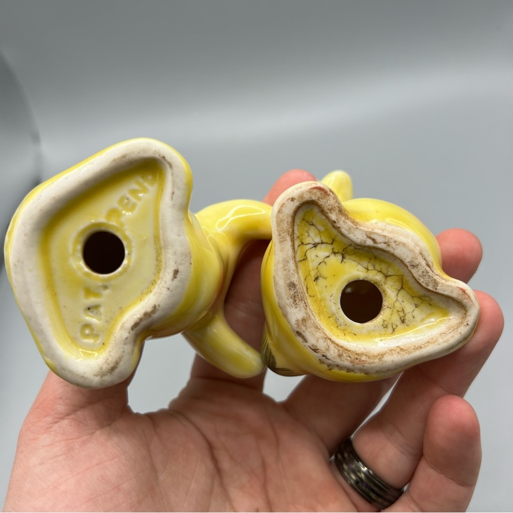 Vintage Van Tellingen Huggers Bunny Hug Salt & Pepper Shakers 1940's Yellow - Picture 8 of 8